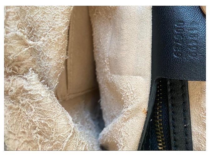 Gucci Marmont Borsa a Tracolla in Pelle Nera Nero - vista 17