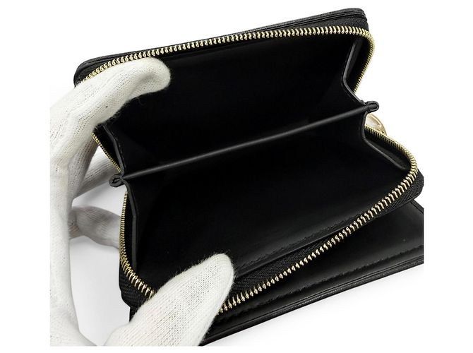 Coussin Louis Vuitton Bi-Fold Wallet aus schwarzem Lammleder - Ansicht 7