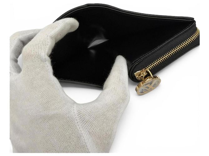 Coussin Louis Vuitton Bi-Fold Wallet aus schwarzem Lammleder - Ansicht 8