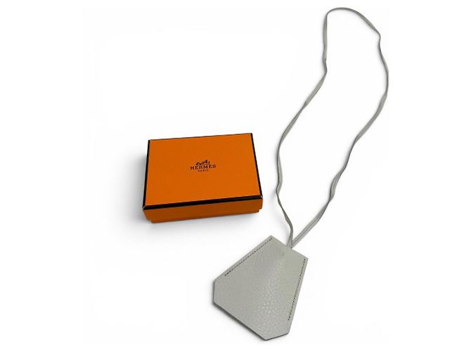 Hermès Colar Clochette de couro vintage Hermes Cinza - vista 2