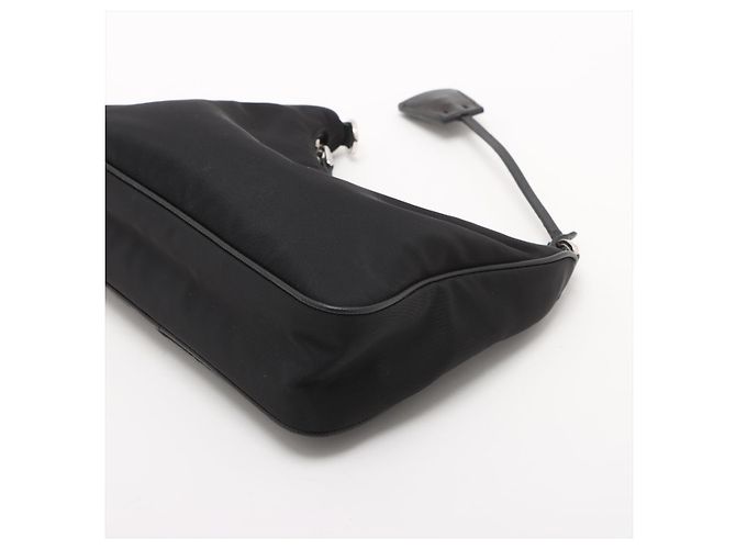 Prada Borsa a tracolla Re-Edition 2005 in nylon Econyl Black Nero - vista 6