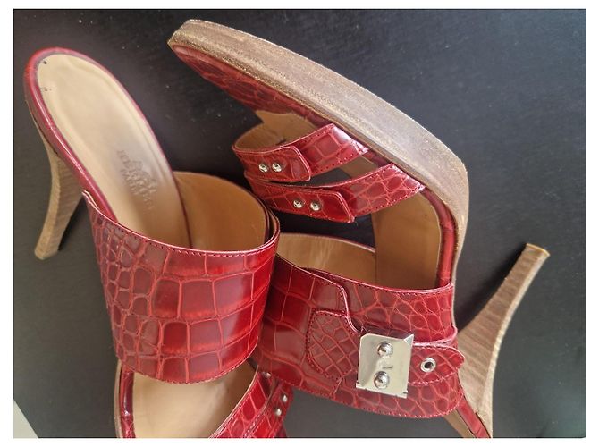 Mule Hermès pelle di alligatore Rosso - vista 6