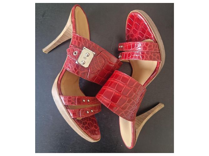 Mule Hermès pelle di alligatore Rosso - vista 7