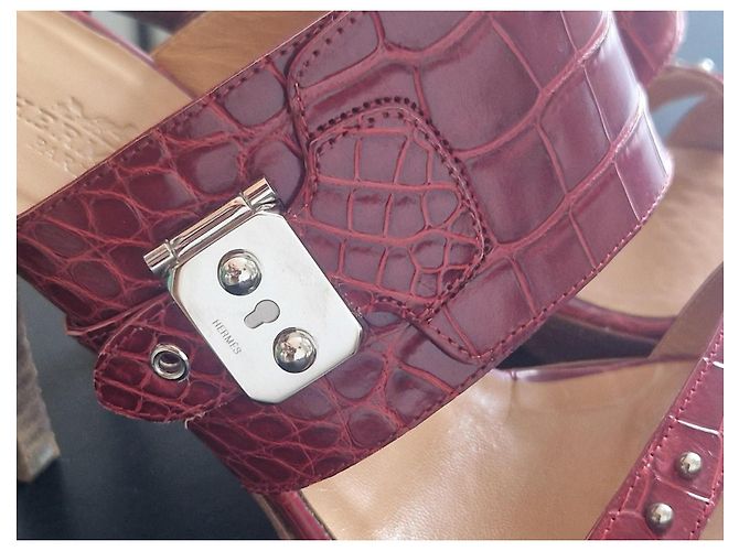 Mule Hermès pelle di alligatore Rosso - vista 9