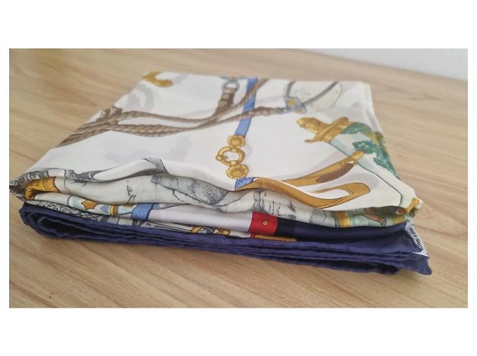 Hermès "Mémoire d'Hermès" Pañuelo de seda 90cm Castaño Blanco Azul Dorado Gold hardware - vista 7