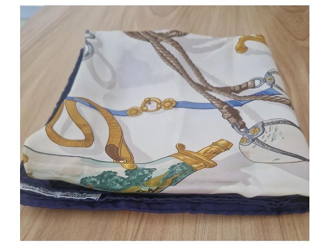 Hermès "Mémoire d'Hermès" Pañuelo de seda 90cm Castaño Blanco Azul Dorado Gold hardware - vista 8