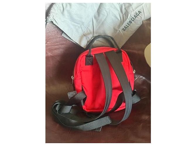 Zaino Balenciaga in nylon rosso e giallo - vista 2