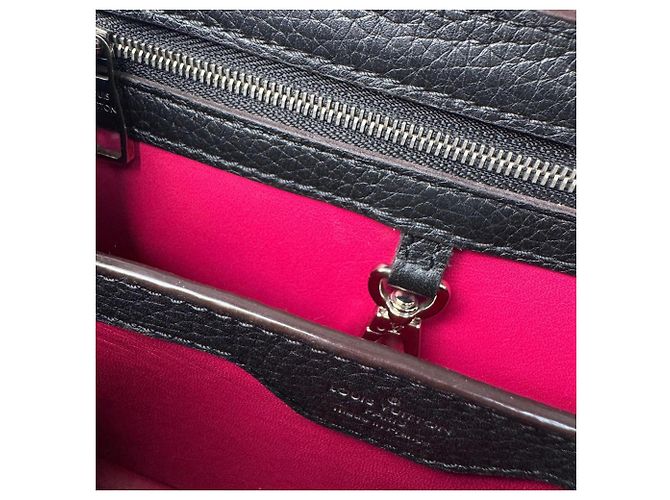 Borsa a tracolla Louis Vuitton Capucines BB Nero - vista 10