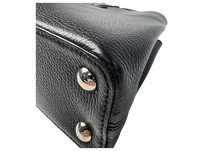 Borsa a tracolla Louis Vuitton Capucines BB Nero - vista 16