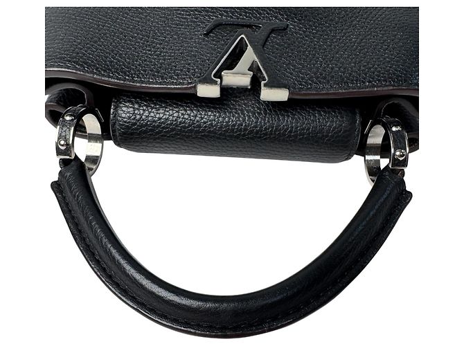Borsa a tracolla Louis Vuitton Capucines BB Nero - vista 7