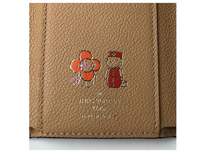 Louis Vuitton Monogram Empreinte Portefeuille Victorine Beige Cammello - vista 10