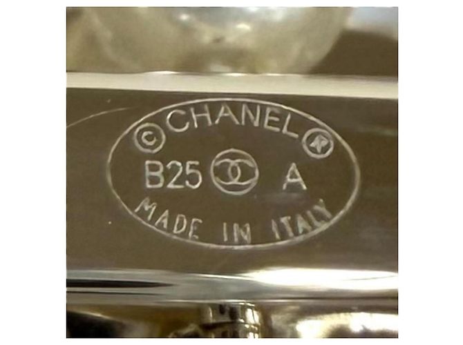 Spilla Coco Mark Matelassé Heart di CHANEL Bianco D'oro - vista 8