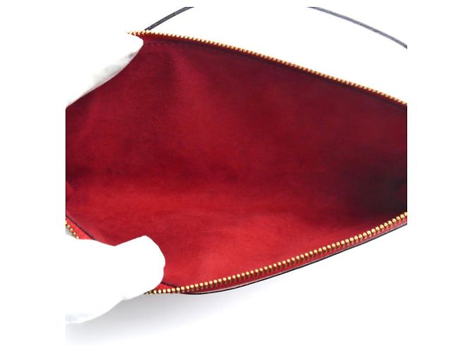 Pochette Louis Vuitton Pochette Accessoires Rosso - vista 4
