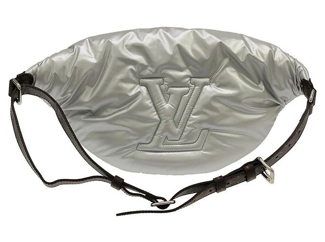 Louis Vuitton Monogram LV Pillow Maxi Nylon Gürteltasche Silber - Ansicht 2