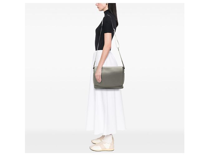 Louis Vuitton Gray Taiga Roman MM Marrone - vista 11
