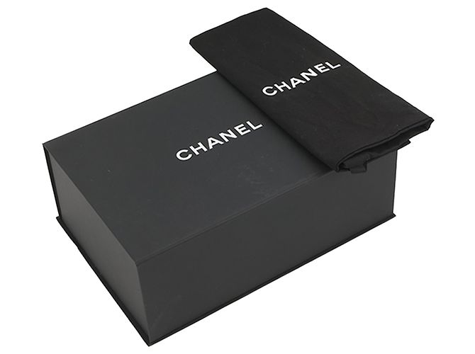 Chanel Black Mini Shiny Calfskin 22 Handbag - view 12