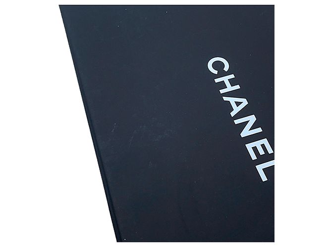 Chanel Black Mini Shiny Calfskin 22 Handbag - view 9