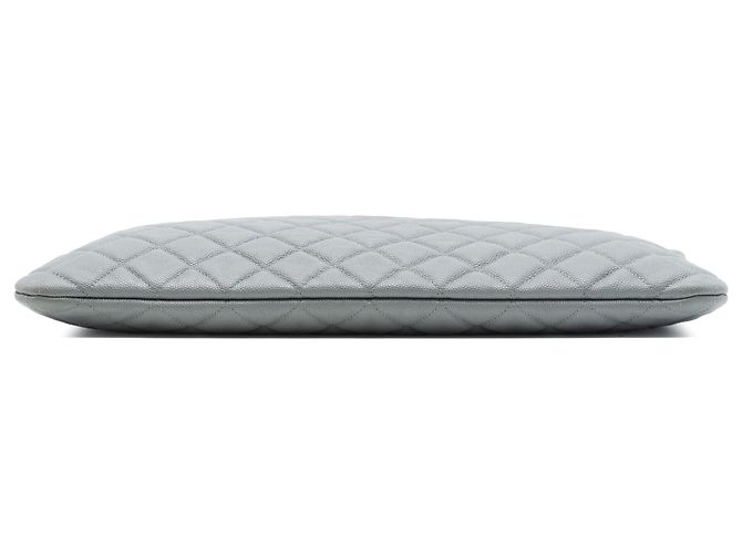 Clutch Chanel Gray Large Quilted Caviar O Case Marrone - vista 3