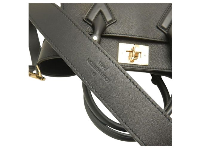 Twist Louis Vuitton Black Monogram On My Side PM Nero - vista 11