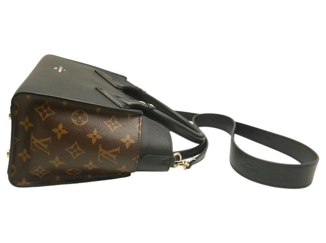 Twist Louis Vuitton Black Monogram On My Side PM Nero - vista 17