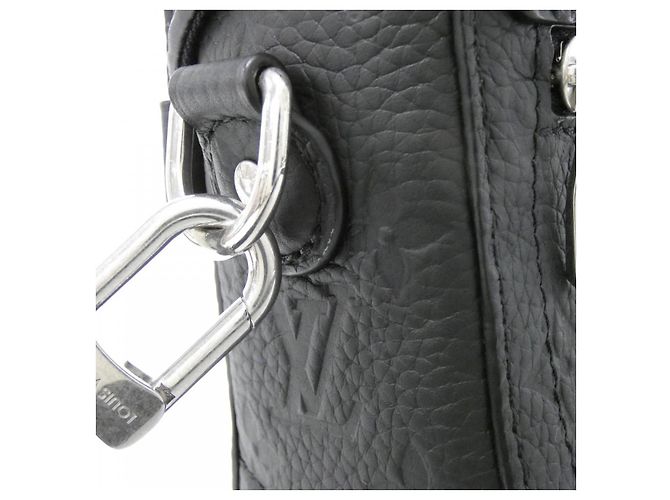 Borsa Louis Vuitton Taurillon Monogram Nero - vista 6