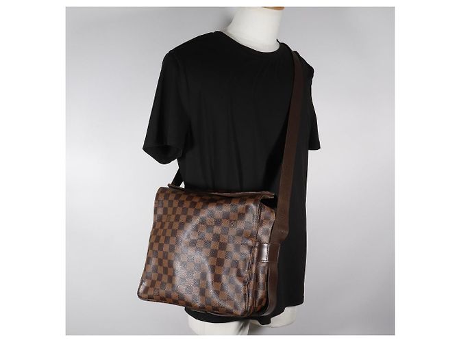 Borsa a tracolla Louis Vuitton Naviglio in tela Damier Marrone - vista 17