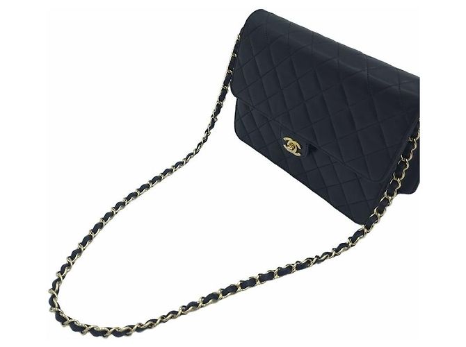 Chanel Vintage Classic gesteppte Lammfell Schultertasche und Umhängetasche mit Einzelflip Schwarz - Ansicht 8