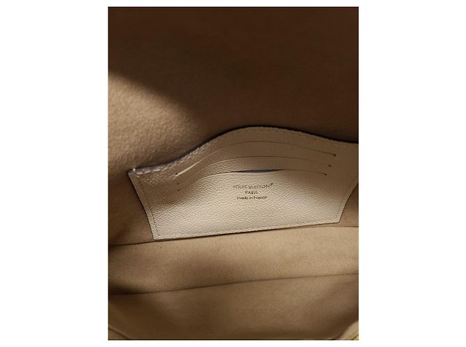 Louis Vuitton Portafoglio con catena Monogram Empreinte beige Ivy Marrone - vista 4