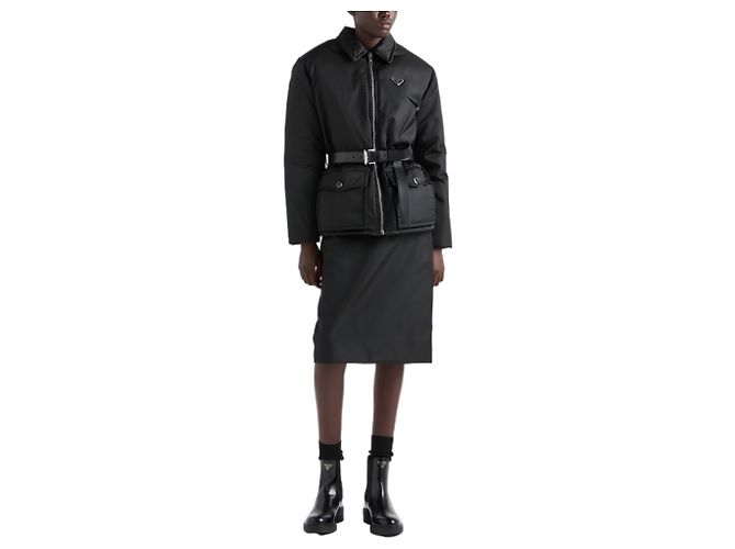 Prada Giacca in nylon con piumino d'oca e cintura Nero - vista 7