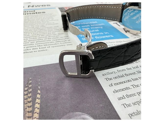 Cartier Ronde Solo Small Blue Hands Double Buckle Damenuhr - Ansicht 10