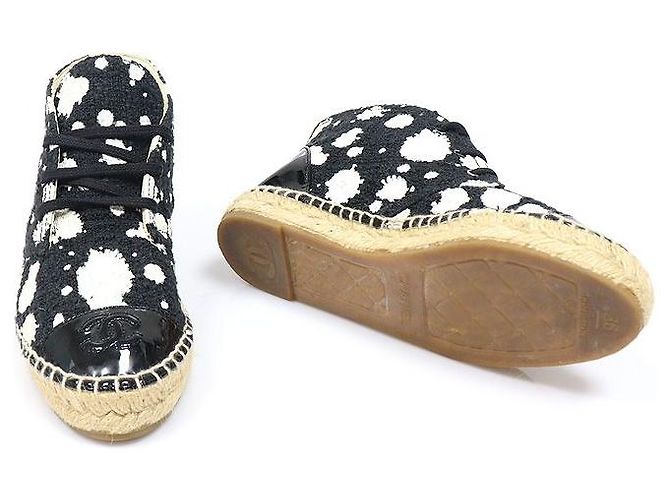 Chanel Espadrillas da donna in tweed nero verniciato con logo CC - vista 5