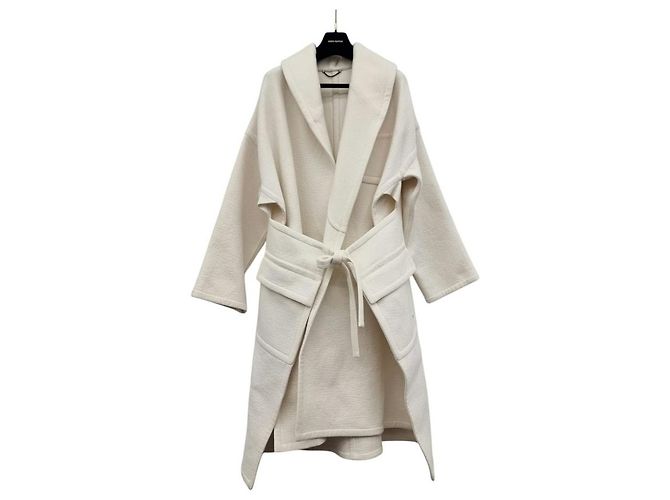 Louis Vuitton Wool Cashmere Wrap Coat White - view 4