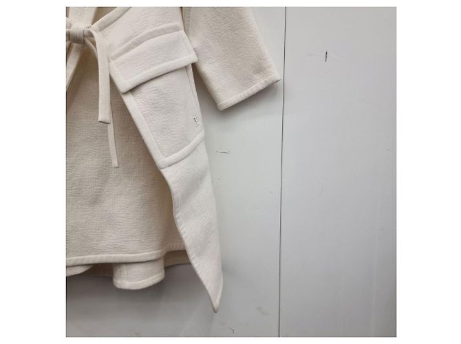 Louis Vuitton Wool Cashmere Wrap Coat White - view 7