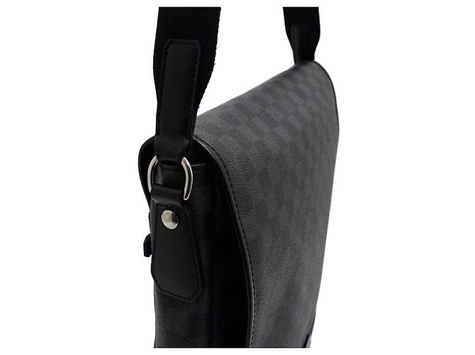 Louis Vuitton Borsa a tracolla Messenger Daniel MM in tela Damier Graphite Marrone - vista 10