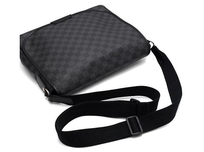 Louis Vuitton Borsa a tracolla Messenger Daniel MM in tela Damier Graphite Marrone - vista 11