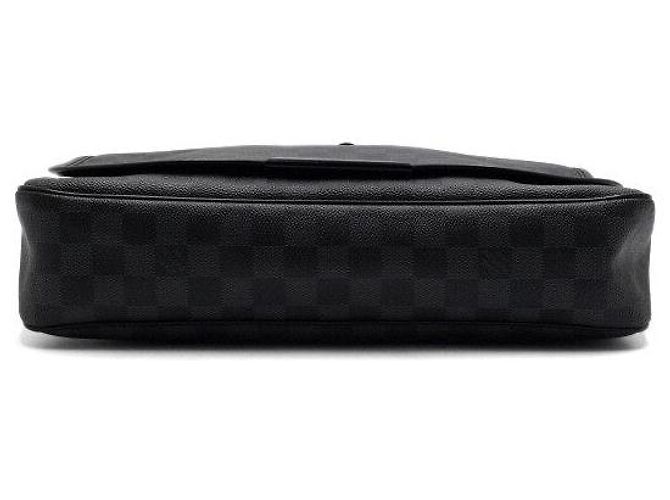 Louis Vuitton Borsa a tracolla Messenger Daniel MM in tela Damier Graphite Marrone - vista 7