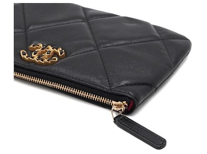Chanel Clutch Pouch Small in Pelle di Vitello Nera Nero - vista 8
