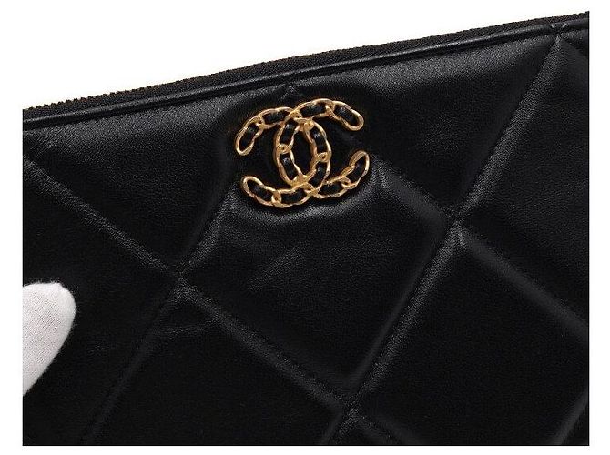 Chanel Clutch Pouch Small in Pelle di Vitello Nera Nero - vista 9