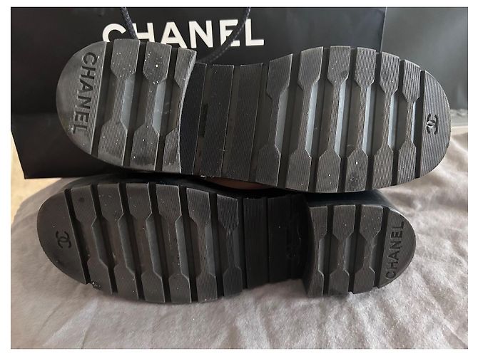 Chanel Stivaletti combat in pelle trapuntata Beige e Nero - vista 7