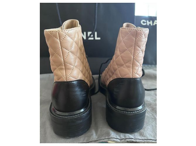 Chanel Stivaletti combat in pelle trapuntata Beige e Nero - vista 8