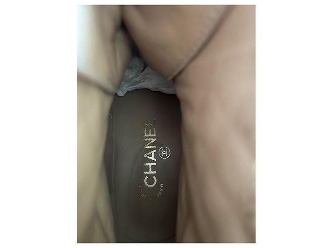Chanel Stivaletti combat in pelle trapuntata Beige e Nero - vista 9