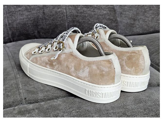 Christian Dior J'Adior Tênis Veludo Bege - vista 4