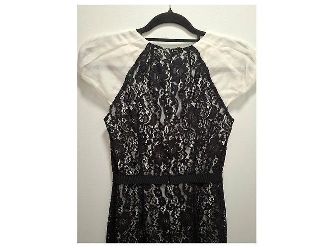 Paule Ka Spitzenkleid in Schwarz-Weiß - Ansicht 5