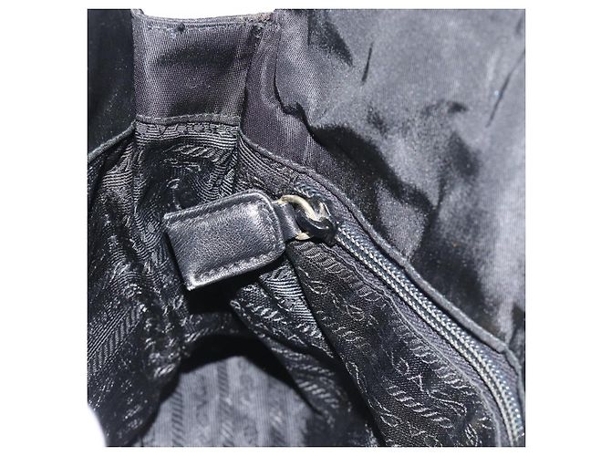 Borsa a Spalla con Catena PRADA Nylon Nero Oro Auth 190360A D'oro - vista 22