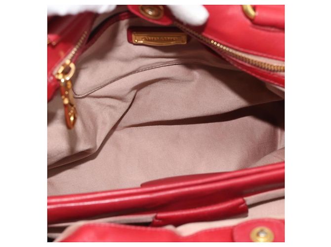 Borsa Miu Miu Matelasse in Pelle 2way Rosso Oro Auth 192905V D'oro - vista 10