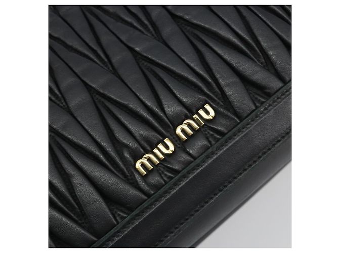 Borsa a mano Miu Miu Matelasse in pelle nera e oro Auth bs36292 Nero D'oro - vista 17