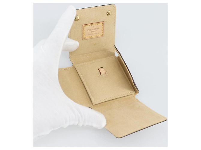 LOUIS VUITTON Boîte à bijoux Monogram Jewelry Case LV Auth 194617 Monogramme - vue 8