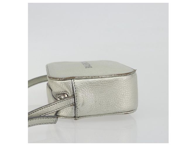 BALENCIAGA Borsa Camera XS Every Day Bag Pelle Argento 552372 Auth bs36305 - vista 4