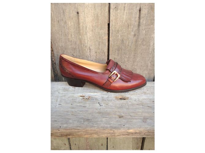 Bally Zapatos de cuero marrón con flecos y hebilla para mujer Castaño - vista 9