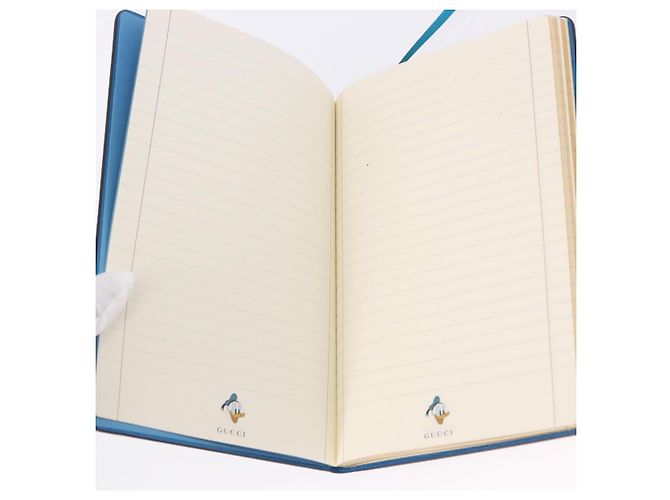 GUCCI GG Supreme Disney Donald Duck Note Book Leather Beige Blue Auth SW2662M Bleu - vue 10